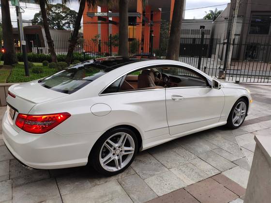 MERCEDES-BENZ E 550 5.5 V8 GASOLINA COUPÉ 2P AUTOMÁTICO